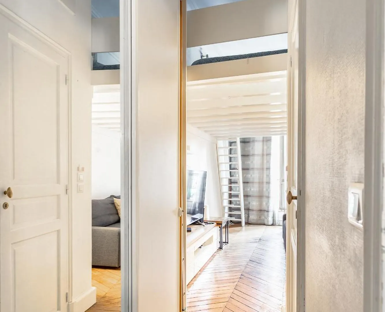 Superbe Appartement Paris Louvre Apartment